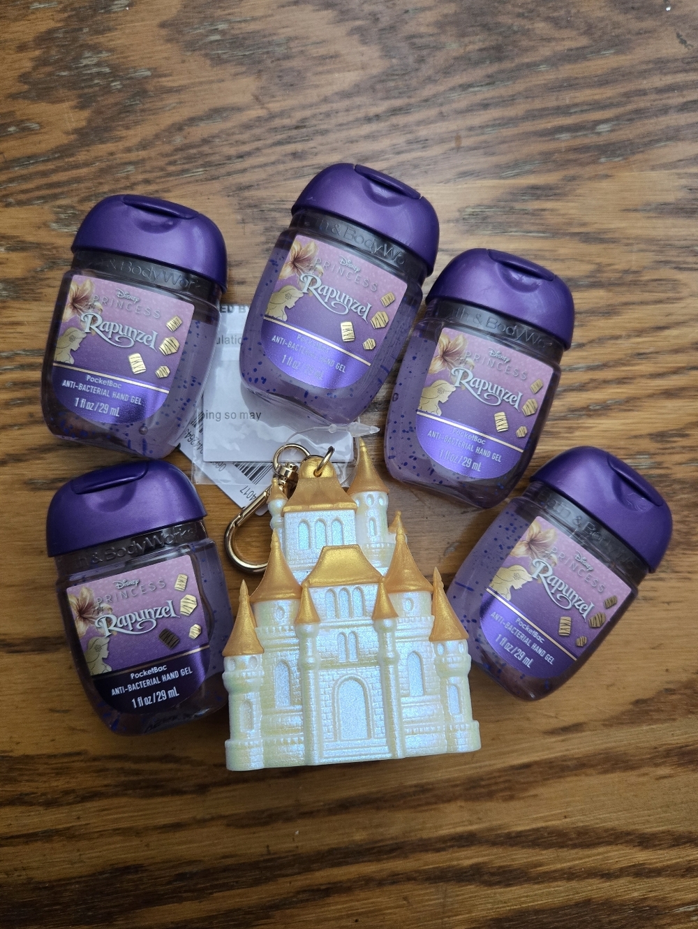 👑🤲NWT‼️Bath & Body Works Disney Princess Light-up Castle Holder w/ Sanitizers